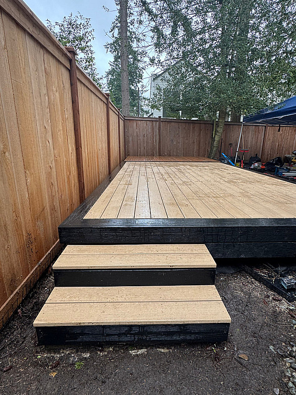 Modern_Rustic_Deckhouse_Sia_Decks (12)