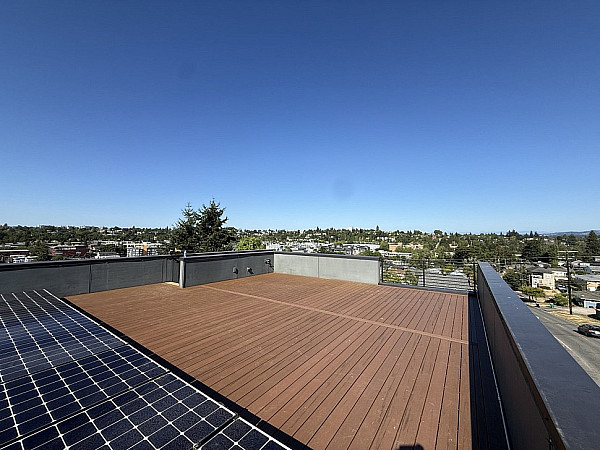 Rooftop Deck Building Seattle